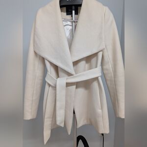 RW&CO. Elegant Cream Belted Trench Coat